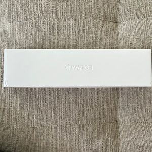 Brand new Apple Watch Series 7 41mm Midnight Aluminum Sport Band GPS